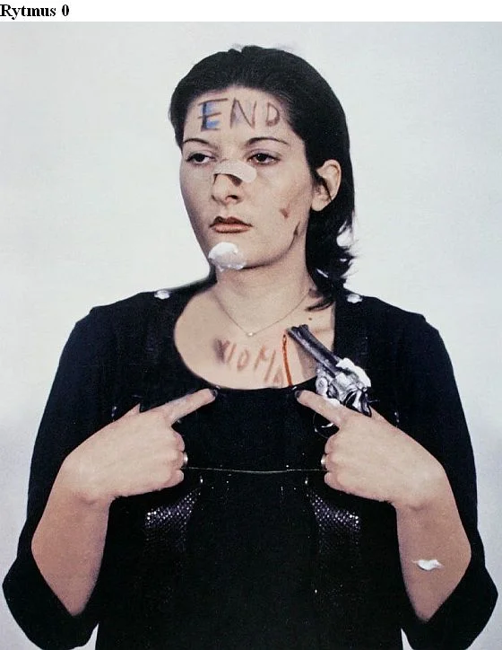 Rytmus 0 - Marina Abramovic
