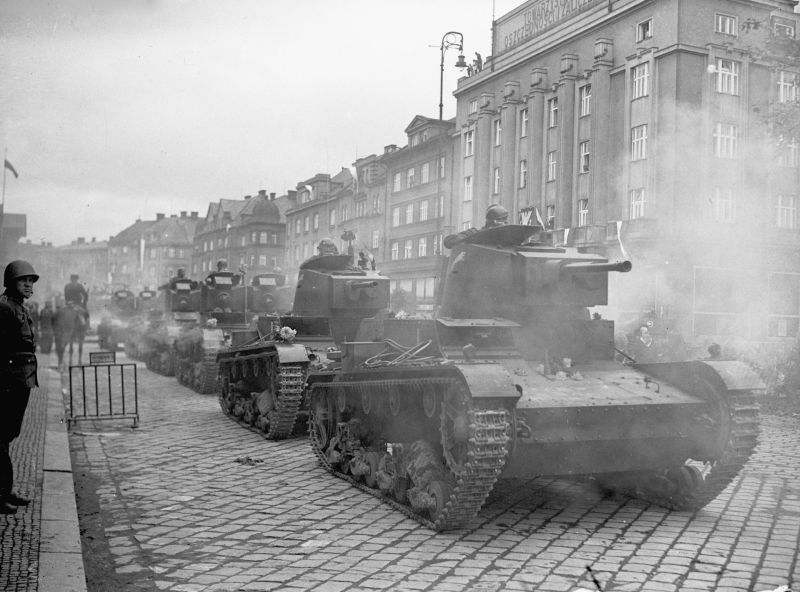 Polská armáda obsazuje Český Těšín v roce 1938