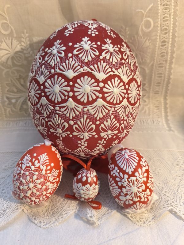 Kraslice zdobené voskem Kraslice zdobené voskem